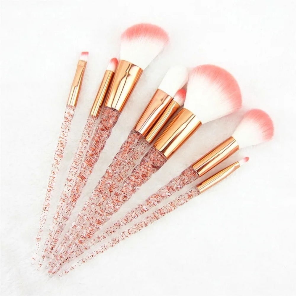 Makeup brushes